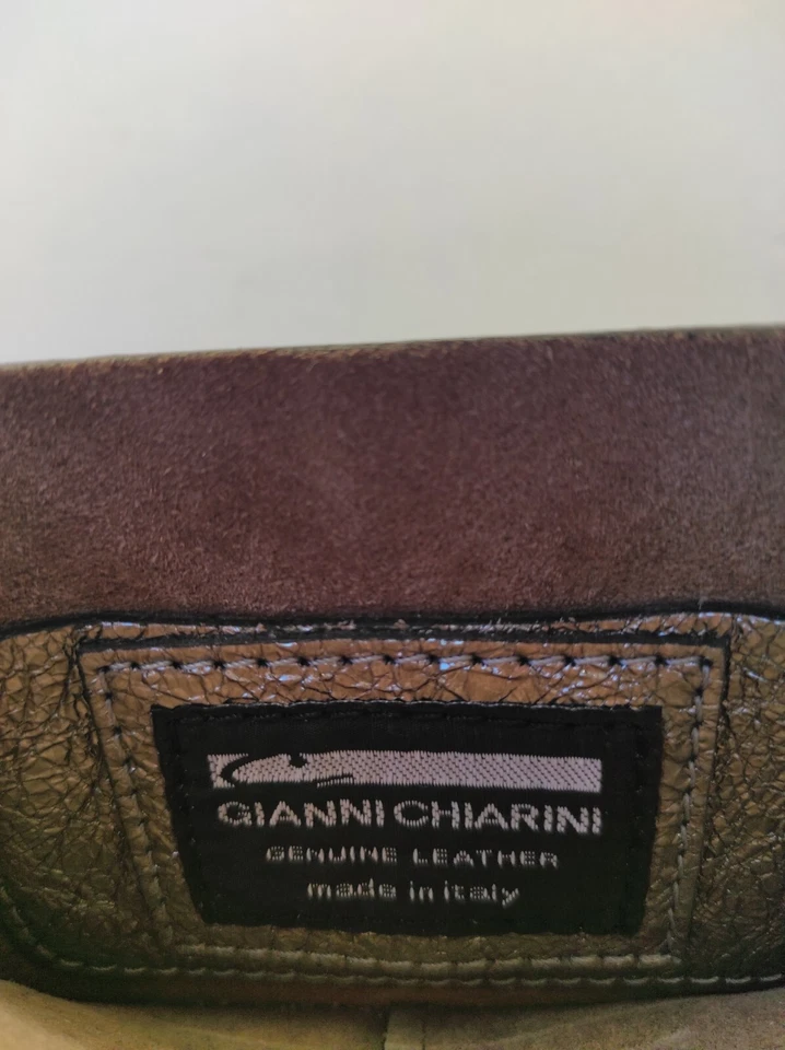 Bolso clutche de cuero Gianni Chiarini Italia plateado Foto 4 de 4