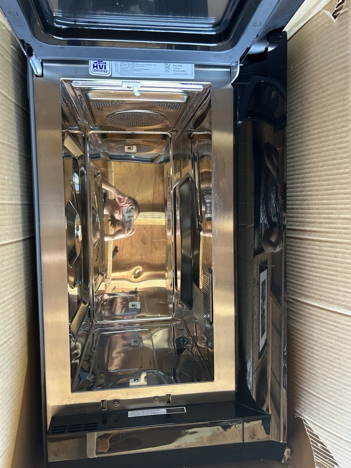 KitchenAid  Microwave - Image 3 of 3