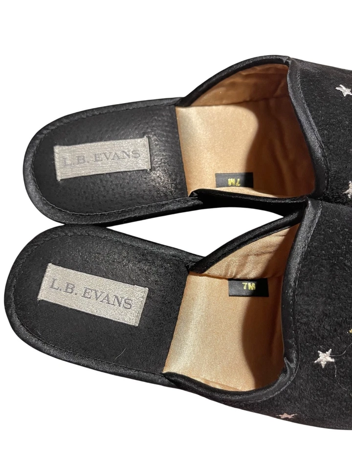 L.B. Chinelos masculinos Evans de veludo preto com bordado lua e estrela tamanho 7M - Imagem 3 de 4