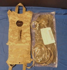 100 OZ HYDRAMAX BLADDER HYDRATION SYSTEM & DIGITAL CAMO CARRIER MOLLE II