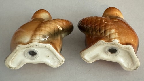 Vintage Salt and Pepper Shaker Beaver Dam Anthropomorphic Kitschy Cute - Picture 3 of 3