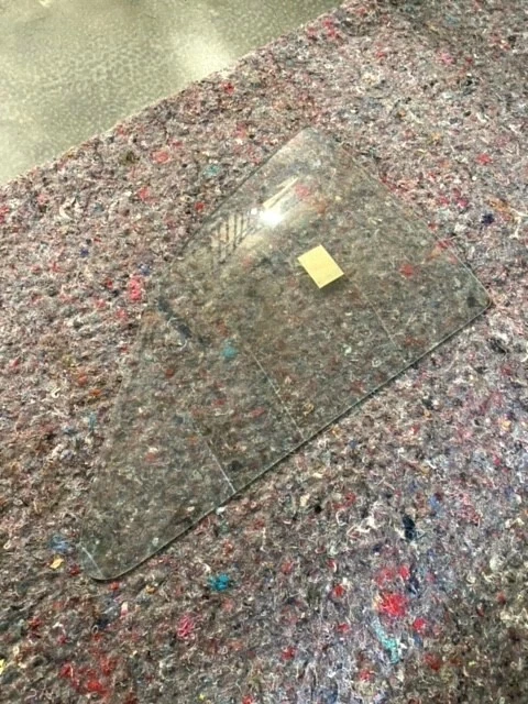 72 73 74 75 76 77 78 79 80 Ford Pinto Bobcat 1971 cuarto derecho ventana Q4548 Foto 2 de 3