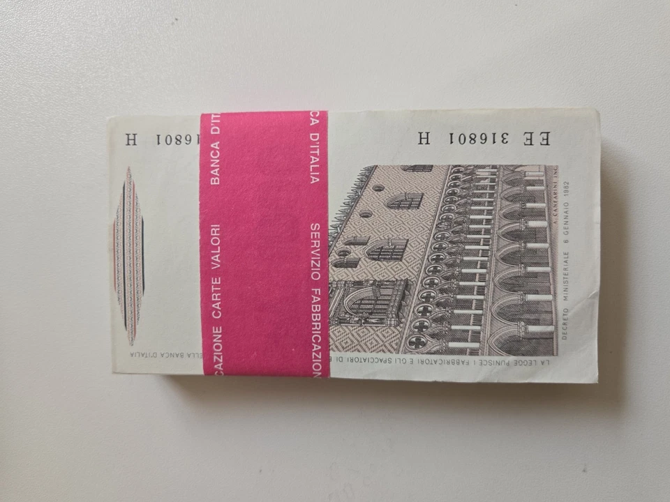 Italy 1000 Lire, 1982, P-109b, Sequential Bundle Pack Of 99 - Image 3 of 4