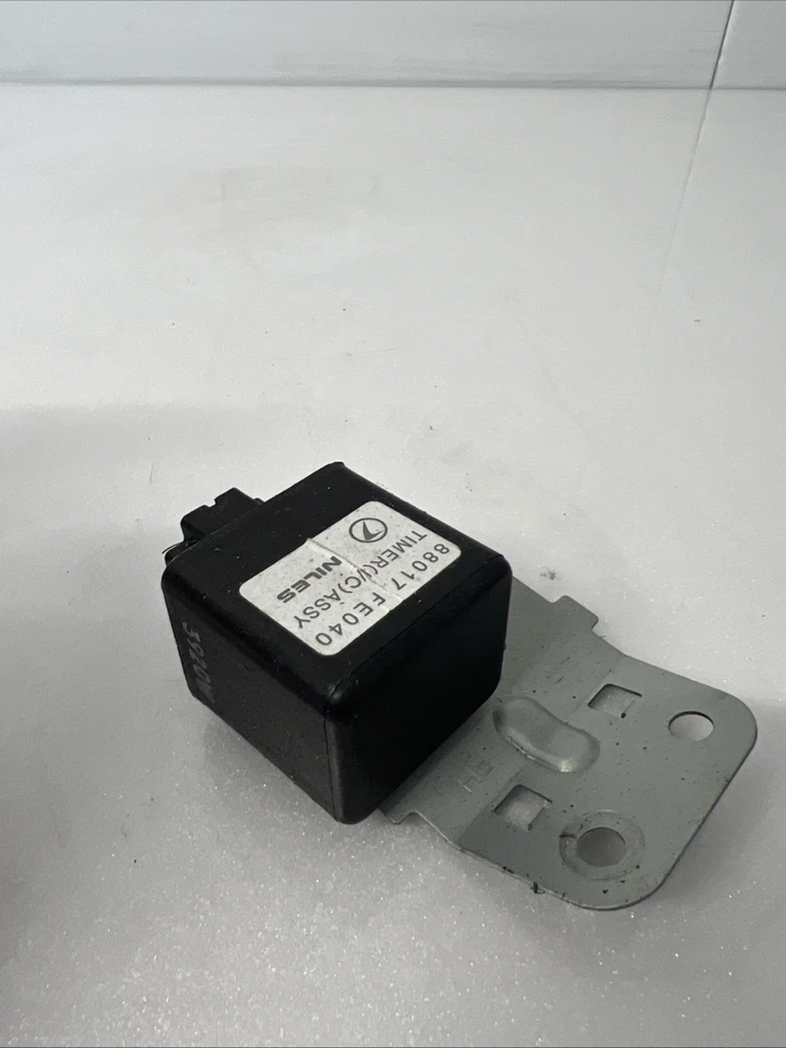 Subaru Impreza intercooler spray timer module 2.0 turbo STI 2004 88017FE040 - Image 4 of 4