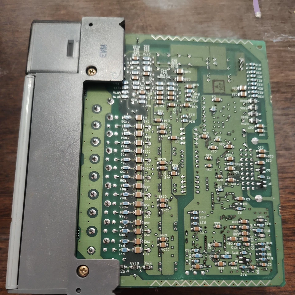 Allen Bradley  1746-NI8 Series A frn 1.0 SLC 500 Analog Input Module 1746NI8  - Image 2 of 3