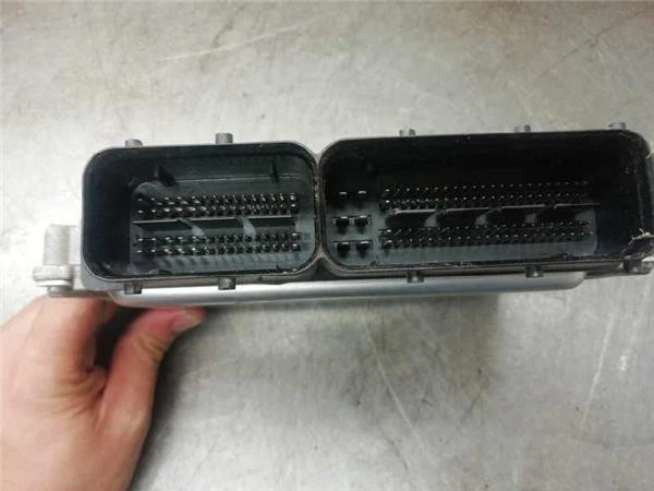 CENTRALINA Skoda Roomster Praktik (5J) Van 1.2 TDI 12V (CFWA) 2010 03P916021H - Immagine 3 di 3