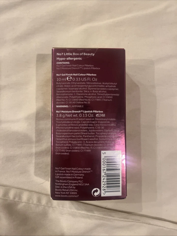 Nº7 Little Box Of Beauty lápiz labial y esmalte de uñas - Pillarbox Foto 2 de 2