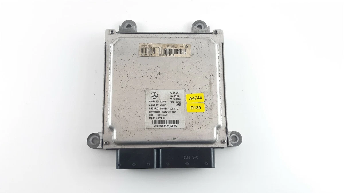 MERCEDES-BENZ C-CLASS ECU ENGINE CONTROL UNIT A6519005203 / A4744 