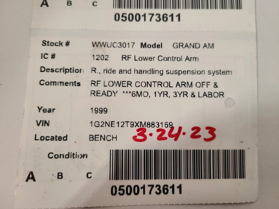 Brazo de control inferior inferior delantero derecho usado se adapta a: Ford Escort Sdn R 1998. Fro Foto 3 de 4