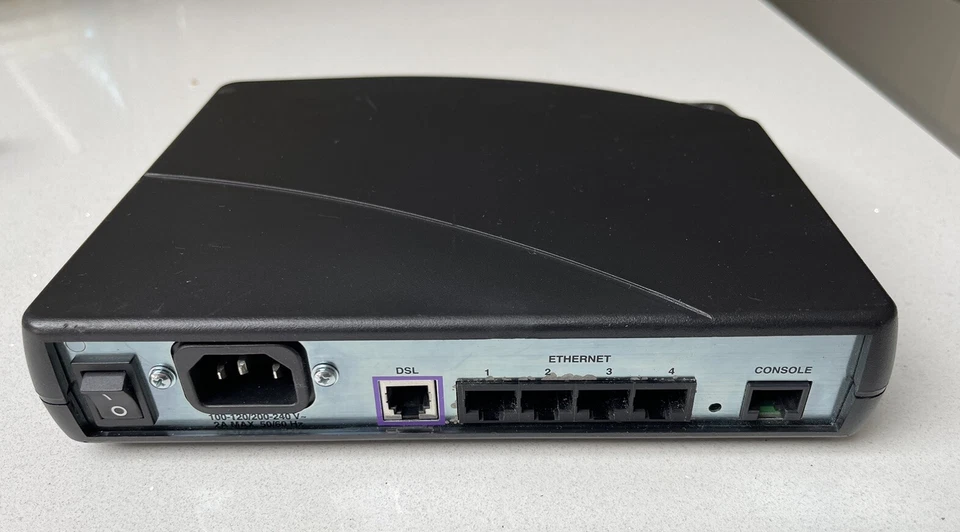 Efficient Networks SpeedStream 5861 4-Port DSL Wired Router 060-5861-A36 - Image 2 of 4