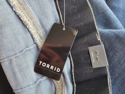 Torrid Plus Size 28 Womens Jean Shorts 5 inch Bombshell Stretch High Rise NWT - Picture 6 of 7