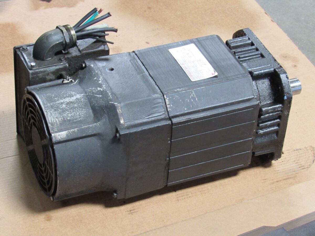 YASKAWA AC SPINDLE MOTOR UAASKA-08EMU11 3PH 200V 7.5/5.5KW YASKAWA AC SPINDLE MOTOR UAASKA-08EMU11 3PH 200V 7.5/5.5KW