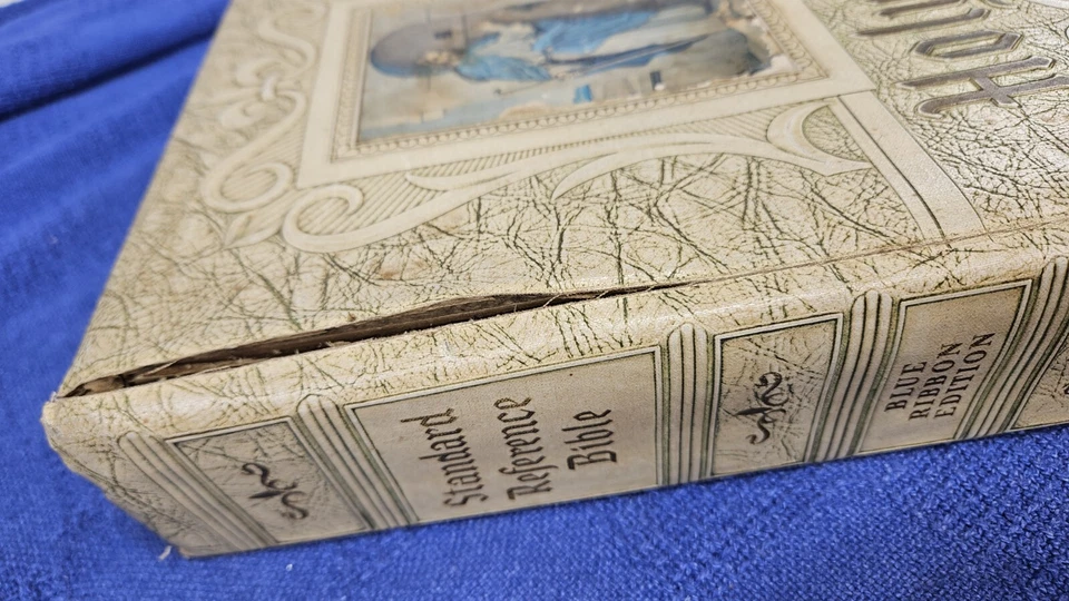 VTG 1960 KING JAMES STANDARD REFERENCE FAMILY BIBLE BLUE RIBBON EDITION HERTEL - Image 4 of 4