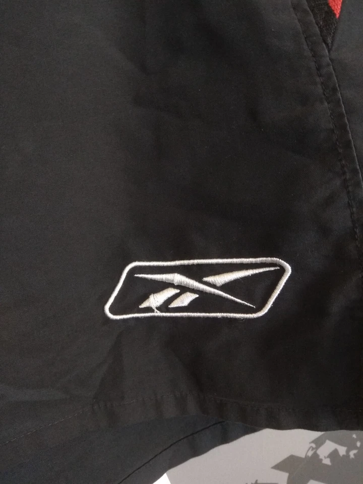 Pantalones Cortos de Fútbol Liverpool Visitante Negro Rojo Reebok Para Hombre Talla M/L ig93 Foto 3 de 4