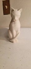 WHITE CAT FIGURINE  BISQUE PORCELAIN VINTAGE CROWNING TOUCH MID-CENTURY 