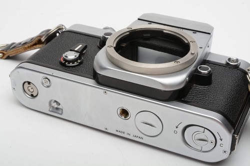 Nikon F2 35mm Spiegelreflex Body mit F Sucher, sehr gepflegt & präzise, zeitlos - Bild 12 von 13