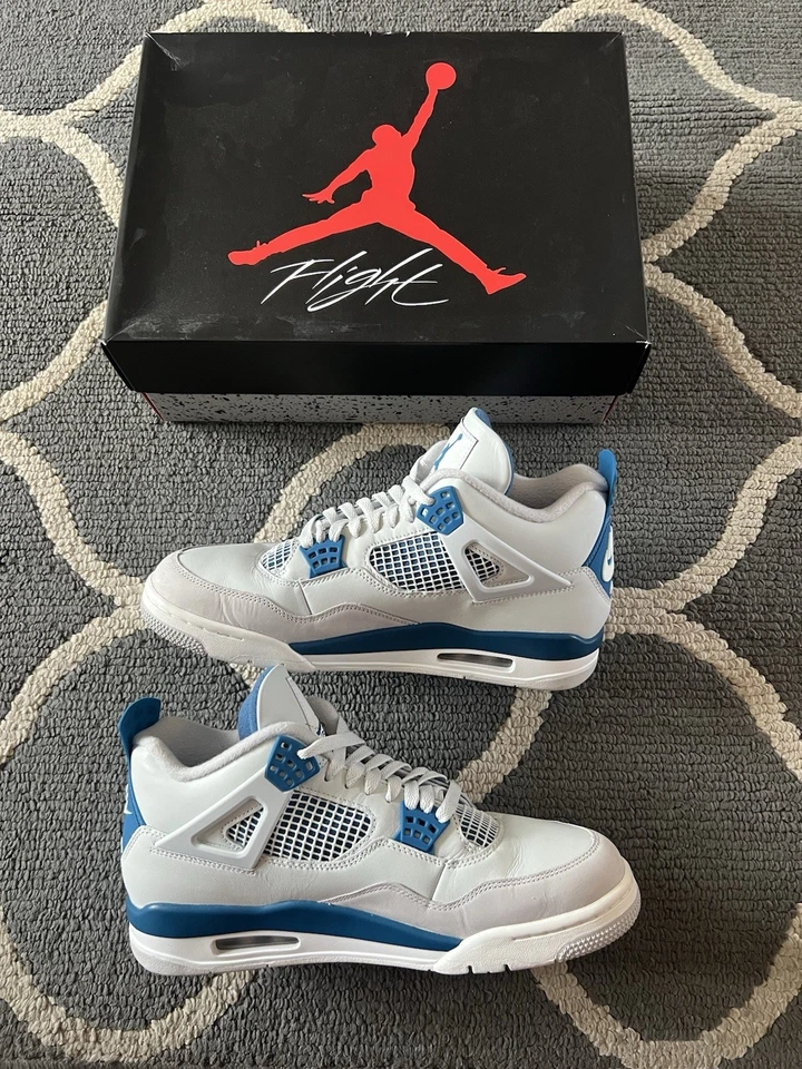 Talla 11 - Air Jordan 4 Retro 2024 Azul Militar Foto 2 de 4