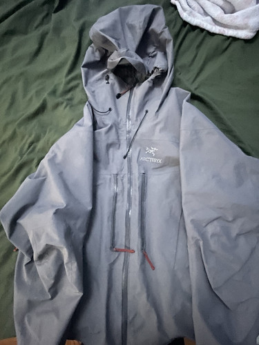 Arcteryx alpha sv made - Gem Arcteryx alpha sv made - Gem