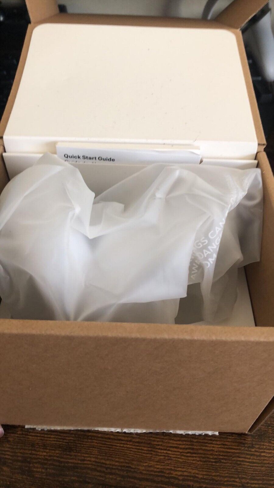 Oculus Quest 2 Controller Pair New Sealed Meta Left & Right Free Shipping - Picture 4 of 5