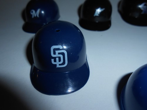 1 MLB/BASEBALL MINI GUMBALL MACHINE HELMET CHOOSE TEAM +5 BONUS BASEBALL CARDS - Picture 24 of 50