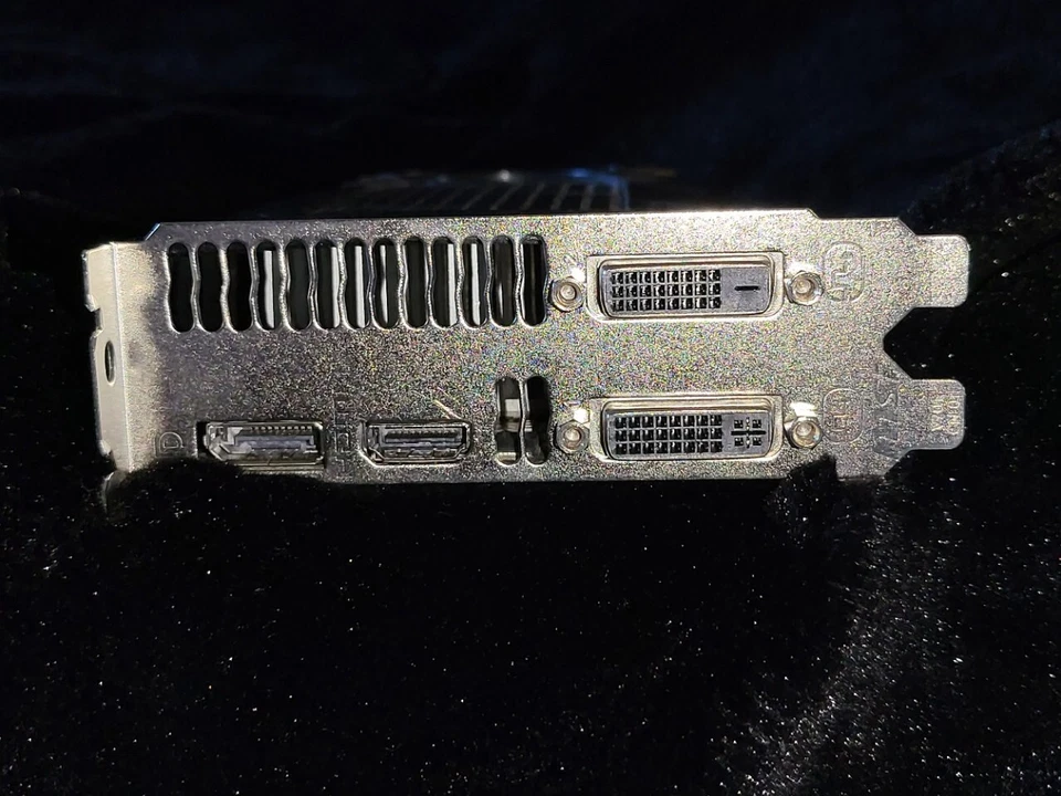 MSI NVIDIA GeForce GTX 670 2GB GDDR5 PCI Express 3.0 N670GTX-PM2D2GD5/OC - Image 2 of 4