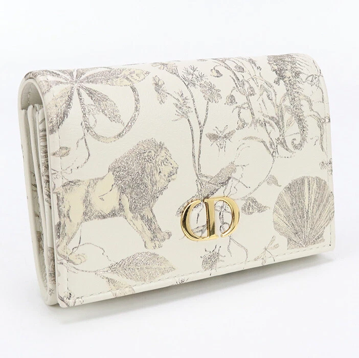 Dior S5132UBXP_M01E Portefeuille Bi pli Dior Caro Glycine Portefeuille Cuir Blanc Femme