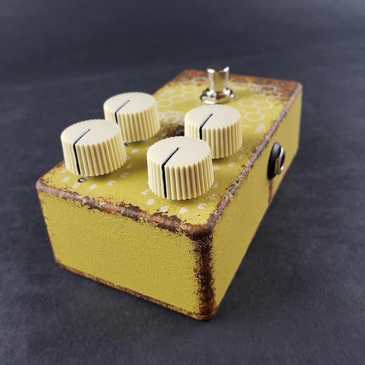 USED KarDiaN C6H8O6 / VITAMIN C Guitar Effects Fuzz Free USED KarDiaN C6H8O6 / VITAMIN C Guitar Effects Fuzz Free