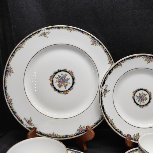 Wedgwood Osborne R4699 5 Piece Place Setting Service for 4 (20 Pieces) - Picture 9 of 24