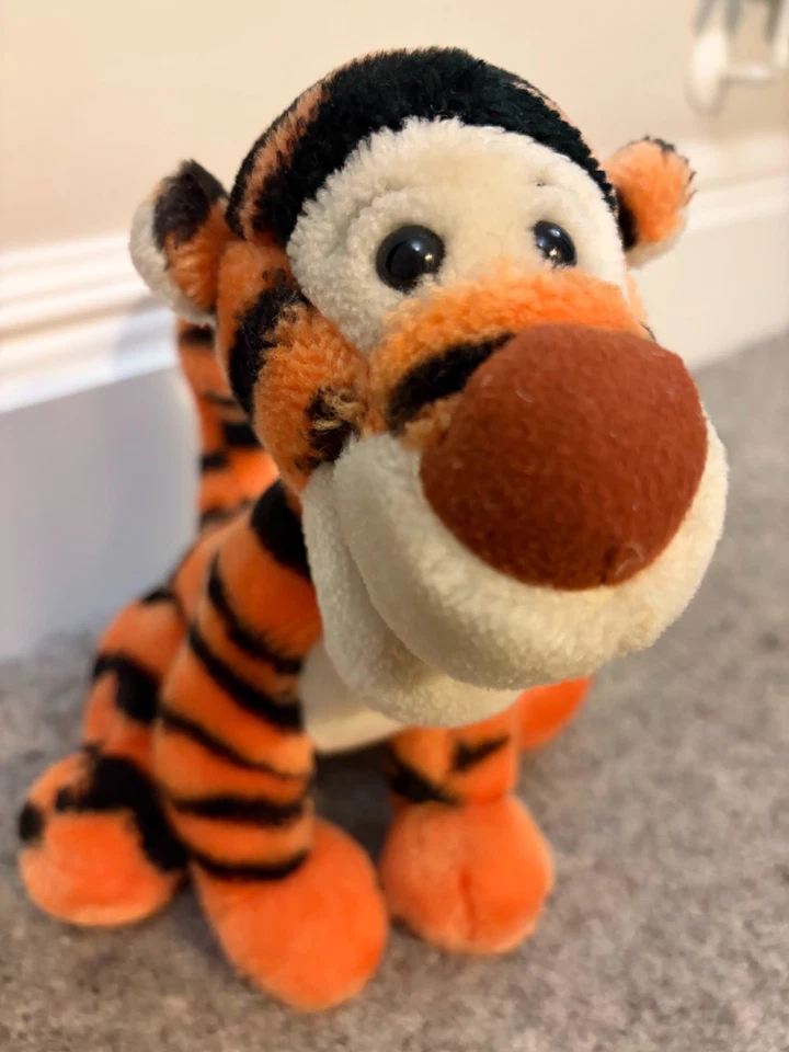 vintage tigger plush very cute approx 11" tall - Image 2 of 4