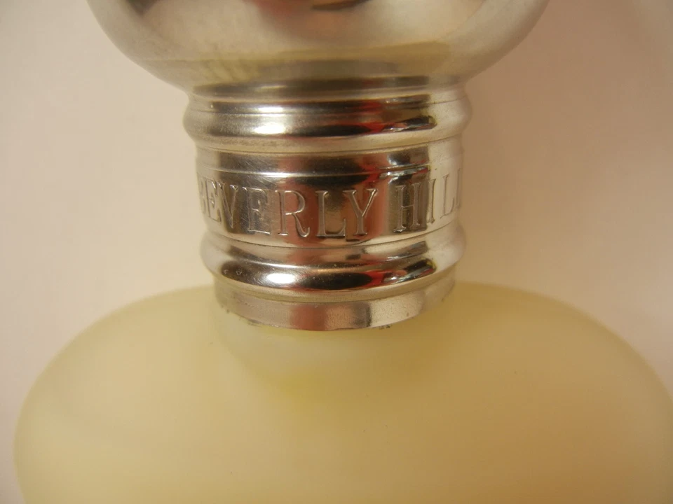 De colección Giorgio Beverly Hills Bálsamo para después del afeitado Colágeno 120 ml 4 FL OZ Foto 3 de 4