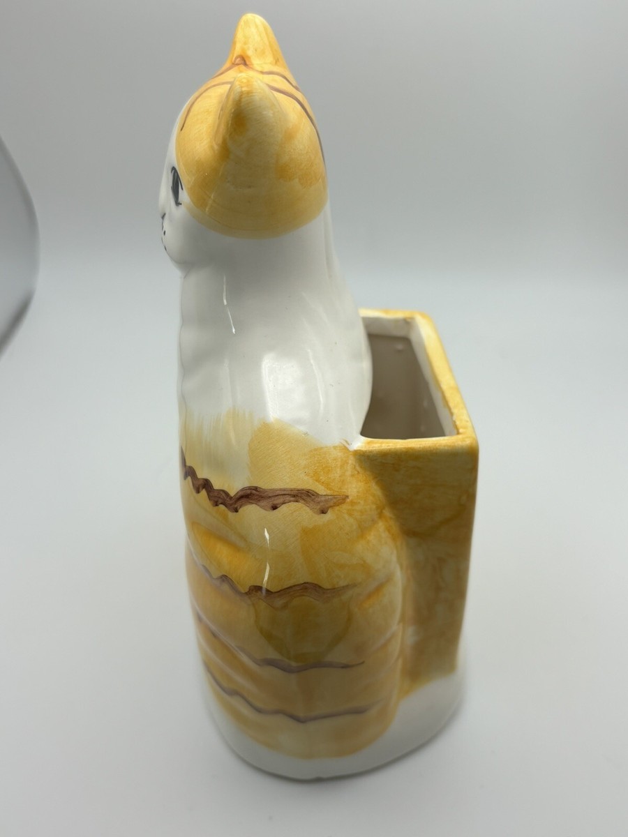 置物 Observatory Crest Vintage Yellow Tabby Cat Ceramic Kitty Figurine Flower Holder Pen