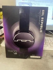 Sol Republic Tracks V8 On-Ear Wired Headphones Interchangeable Headband Black