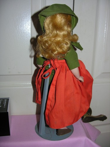 Madame Alexander vintage Poor Cinderella 13 1/2" Doll Stand 1970's - Picture 3 of 5