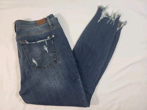 Judy Blue Jeans Sz 13/31 Cropped Fit Stretch Straight Slim - Picture 5 of 6