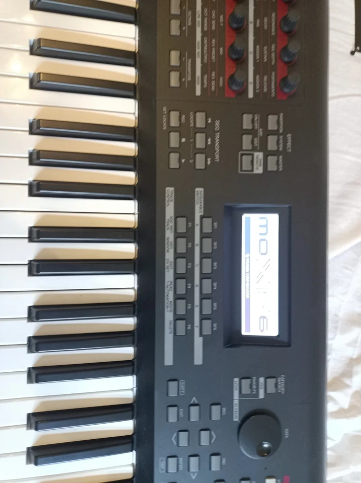 Yamaha MOXF6 61-Tasten Keyboard Synthesizer Schwarz Keyboard Musikinstrumente - Bild 3 von 4