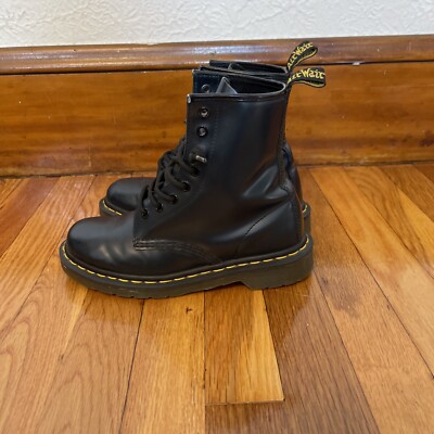 Dr. Doc Martens Lace Up Boots Men's Sz 5/Women's Sz 6- Navy Blue