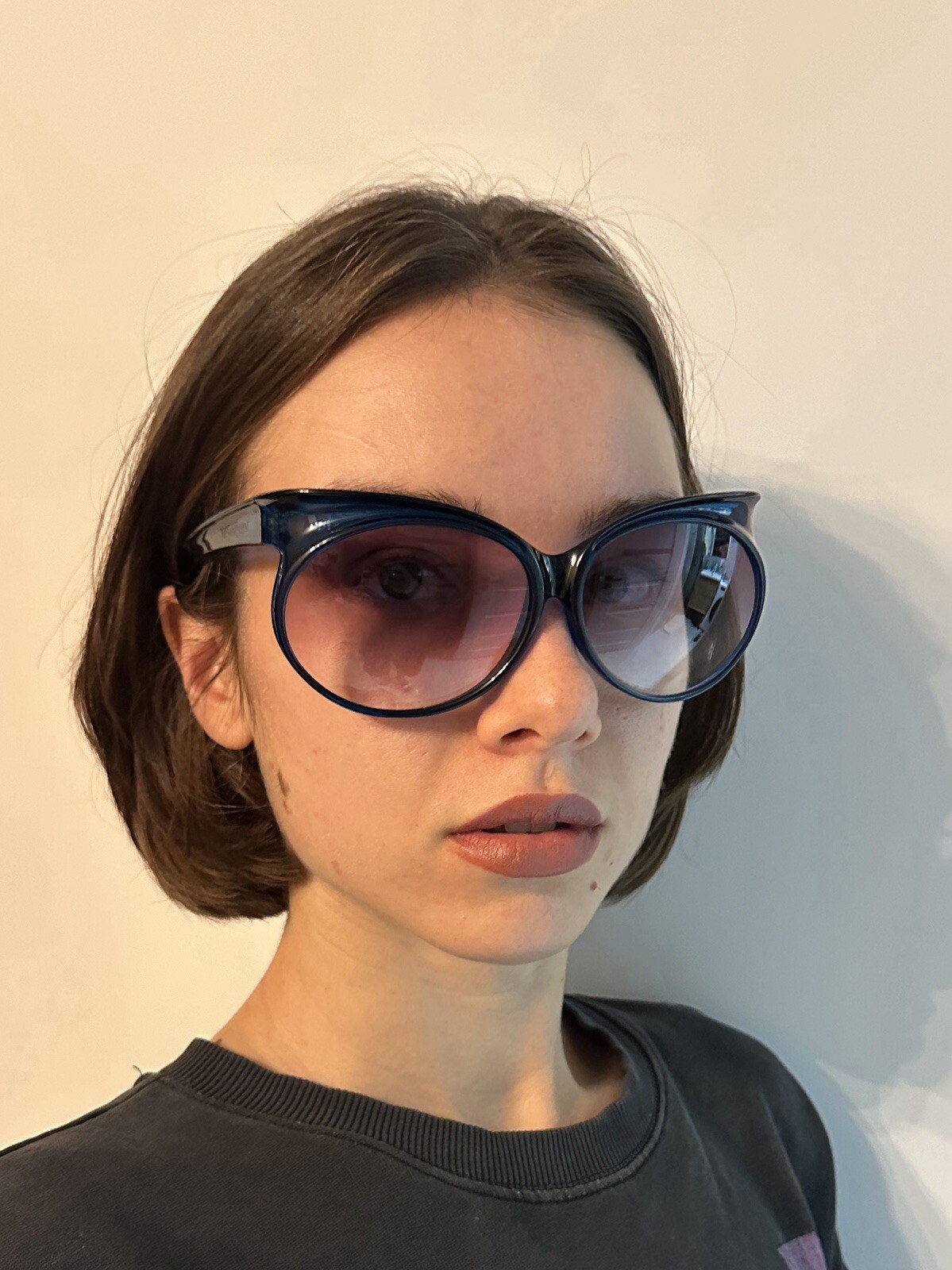 Occhiali da sole vintage Yves Saint Laurent blu grande occhio di gatto rotondi in plastica