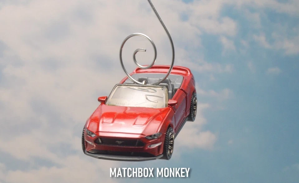 Ford Mustang GT 2019 convertible cupé adorno de Navidad personalizado 1/64 Adorno Foto 4 de 4