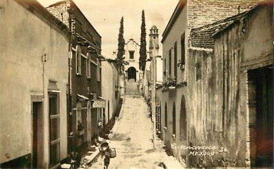 RPPC Postcard 26. Narrow Street in Cuernavaca Mor. Mexico, Unposted