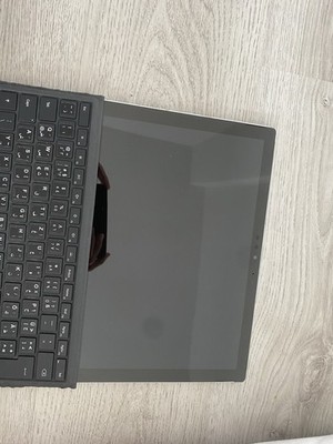 Microsoft Surface Pro 5 Generation Modellnummer: 1796, auch als Surface Pro 2017