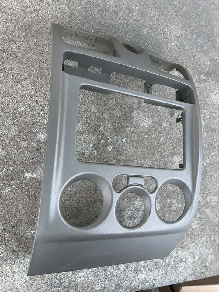 Chevy Colorado GMC Canyon 2004-2012 radio tablero bisel moldura panel OEM Foto 3 de 4