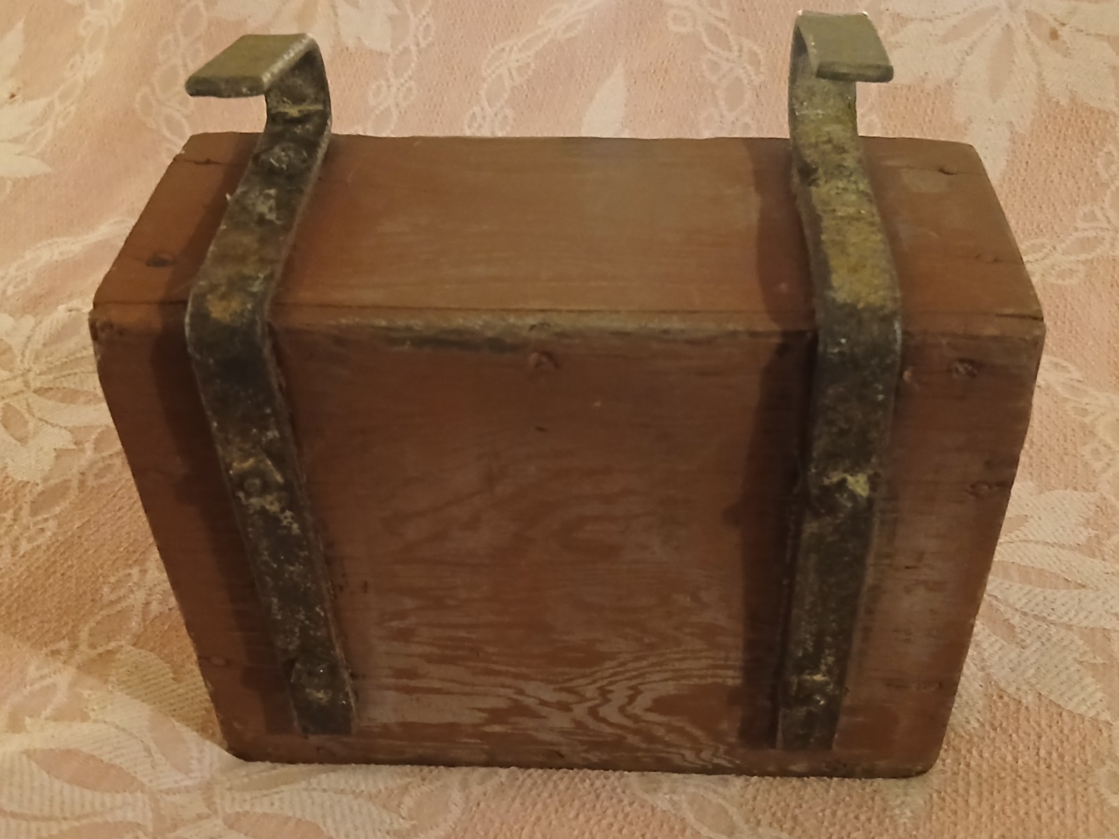 Prim Letters To St Nick Wood Box W/Faux Letters, Santa's Glasses Christmas 1800s