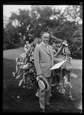 Washington DC President Calvin Coolidge 1924 July 4 Wreath White House