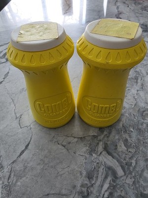 2  Vintage Comet with Chlorinol Cleaner Plastic Bottle Shaker 6oz Yellow 70s NOS