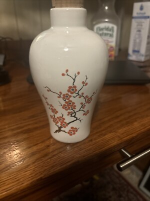 Avon Imperial Garden Ceramic Vase Bath Crystals (Empty) 18oz  1973 White Orange