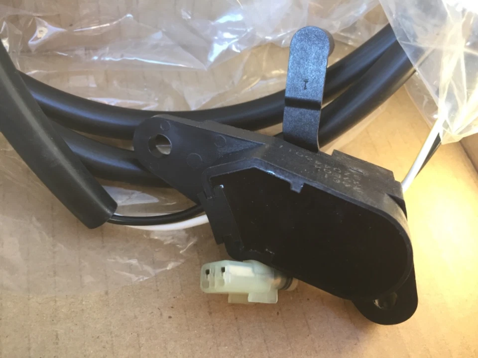 34801-99E04 Suzuki Sender assembly trim 3480199E04 New Genuine OEM Part - Image 4 of 4