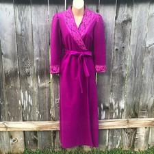 Vintage Kayser Velour Robe Magenta Pink Lace Trim Pockets Women's Size P Petite