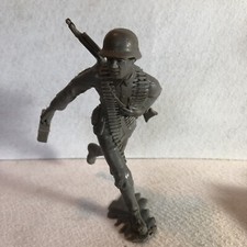 RARE 1963 LOUIS MARX  CO 7th GERMAN 5" MACHINE GUNNER TOY SOLDIER