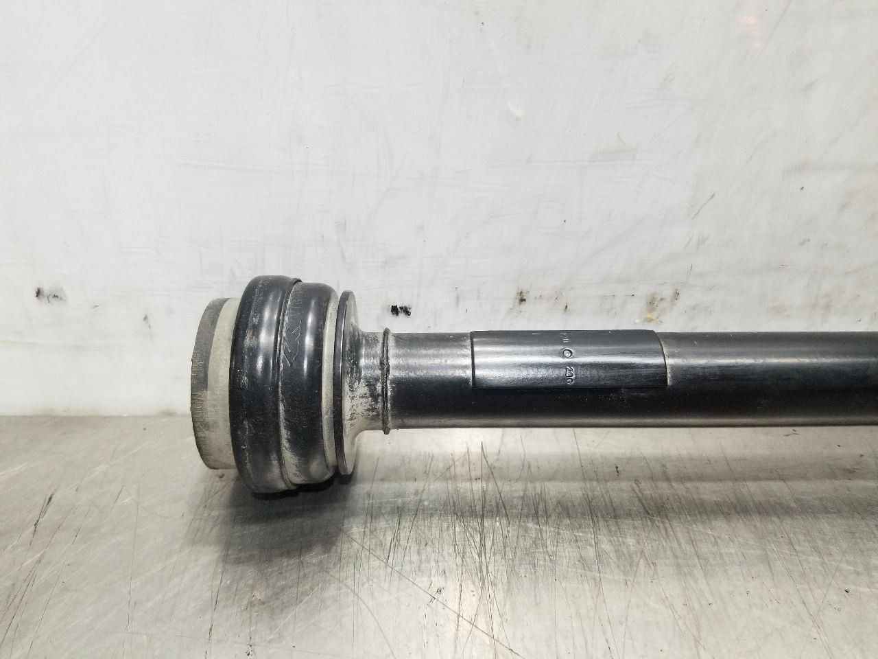 22 2022 MASERATI LEVANTE 3.8L V8 FRONT DRIVE SHAFT 