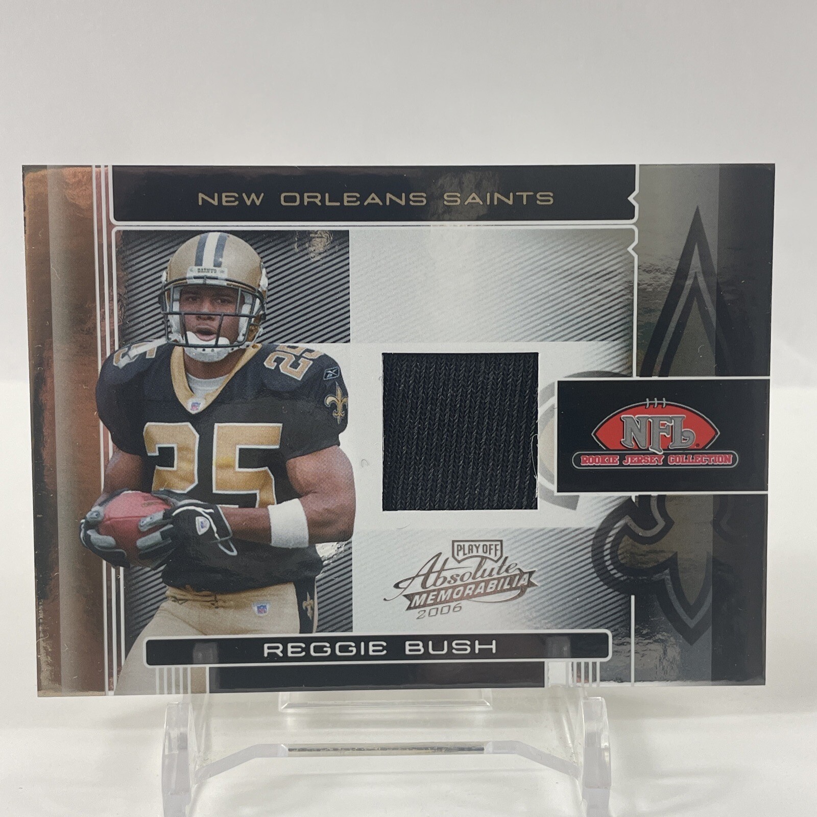 Reggie Bush Playoff Absolute Memorabilia Rookie Jersey #25TE Base